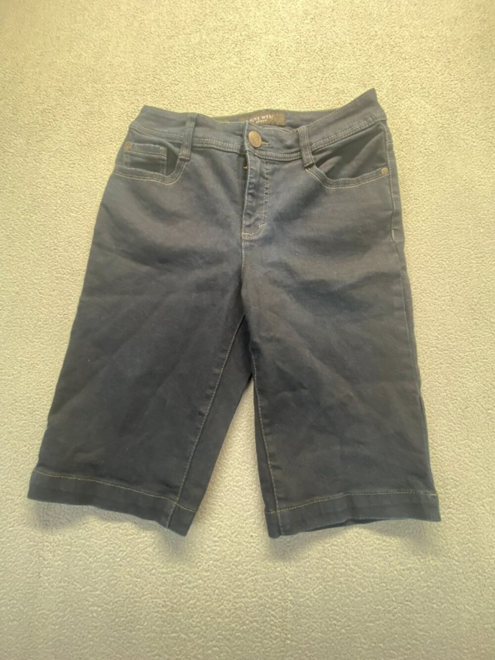 Nine West   Long Denim Shorts   Womens  Size 6. Navy   Straight
